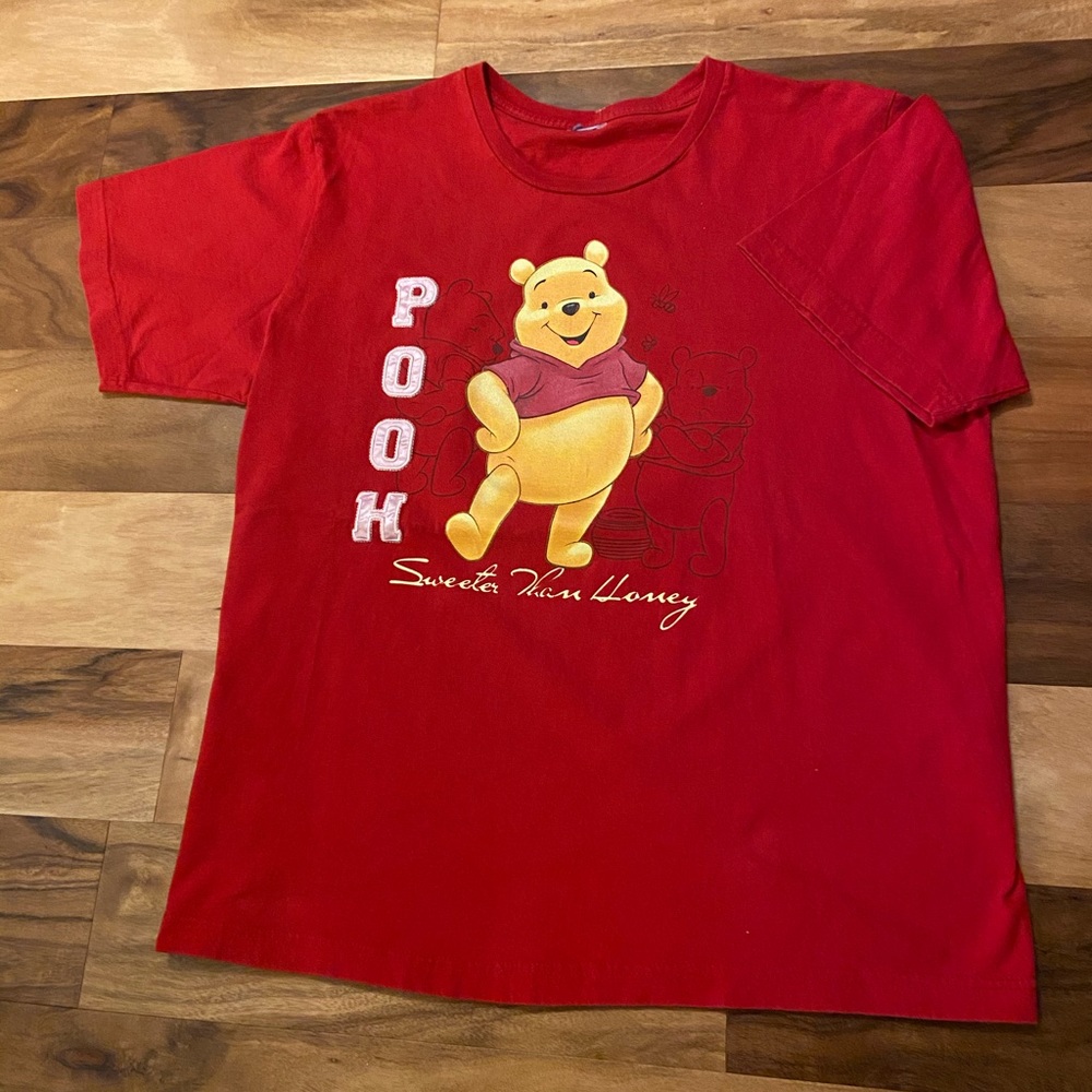 Vintage 90’s Pooh Bear Front/Back Graphics